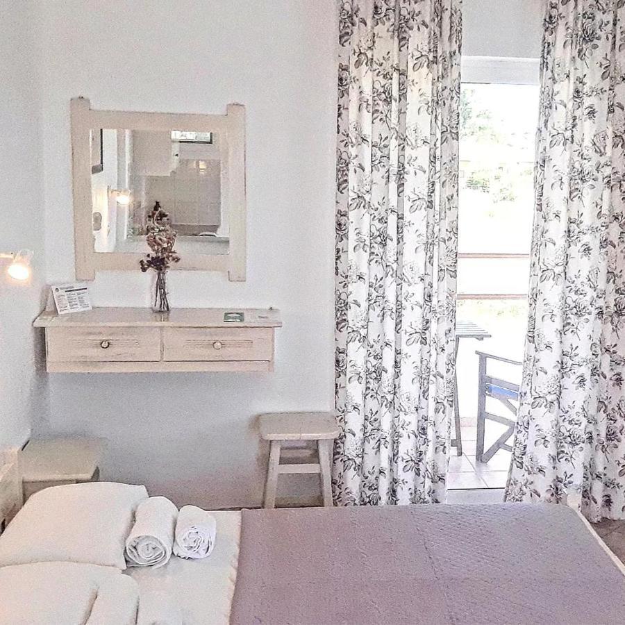Voula Accommodation Ájosz Jeórjosz Kültér fotó